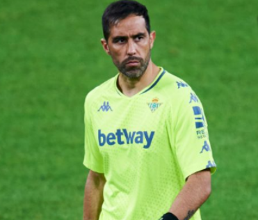 Betis extends Bravo contract for another season